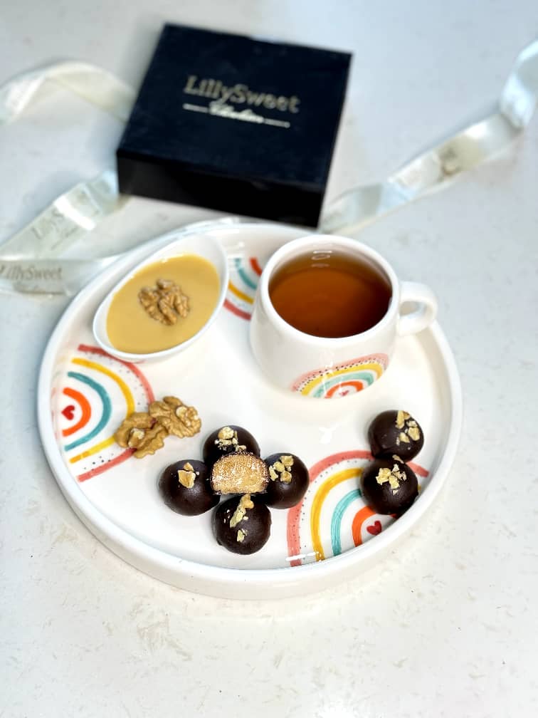 آموزش تخصصی شکلات دستساز و ترافل لی لی سوییت در رشت